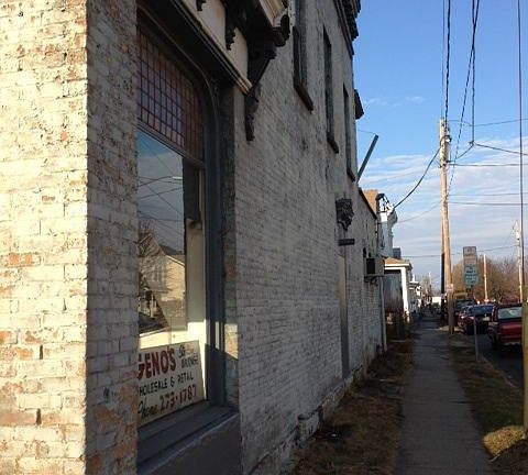 2nd image of 601 23rd St