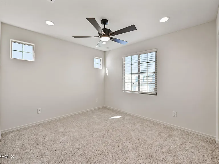 8961 W San Juan Ave — Photo 26