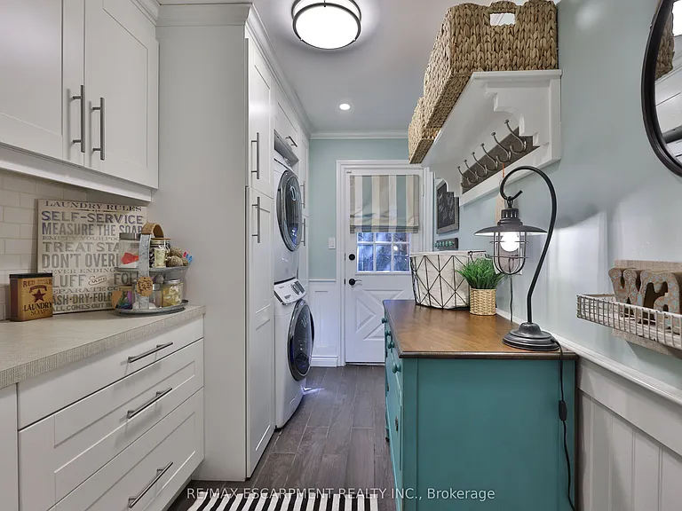 3555 Kingbird Ct — Photo 10