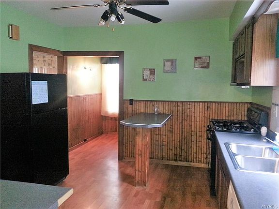 4th image of this home