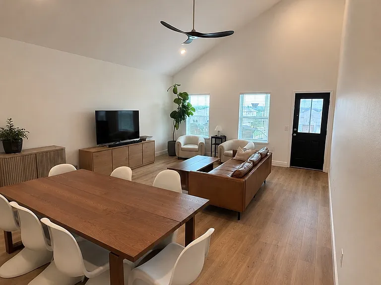 6608 Janes Ranch Rd — Photo 4