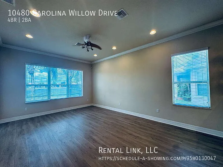 10480 Carolina Willow Dr — Photo 2