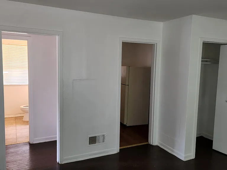 642 Pickus Ct — Photo 12
