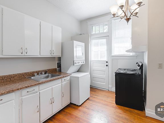 2nd image of 303-317 Greene St #305-B