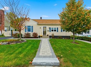 5 W Kenneth St, Lawrence, MA 01843