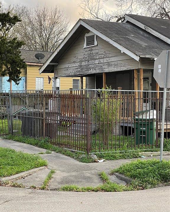 1st image of 2219 McKee St