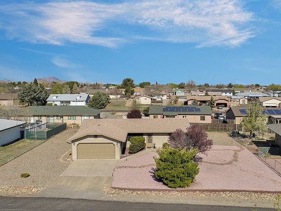 3rd image of 7890 E Larkspur Ln