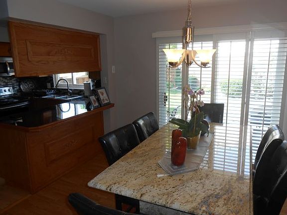 3rd image of 18850 Jamestown Cir