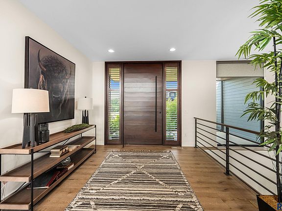 3rd image of 1608 S Scarlet Oak Pl