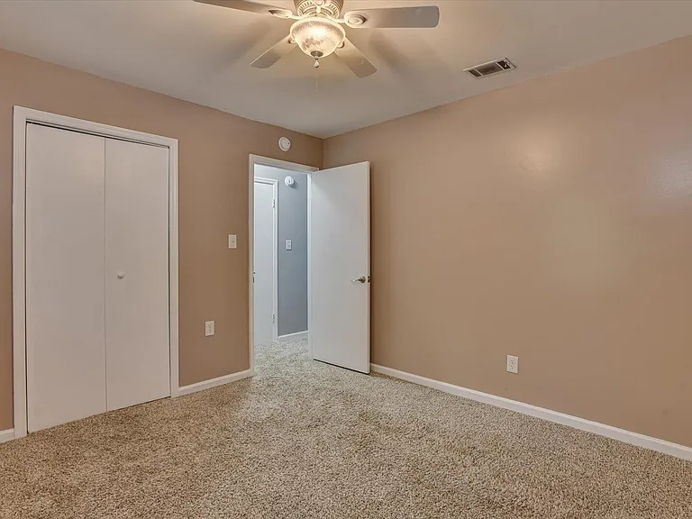 202 Holden Dr — Photo 30