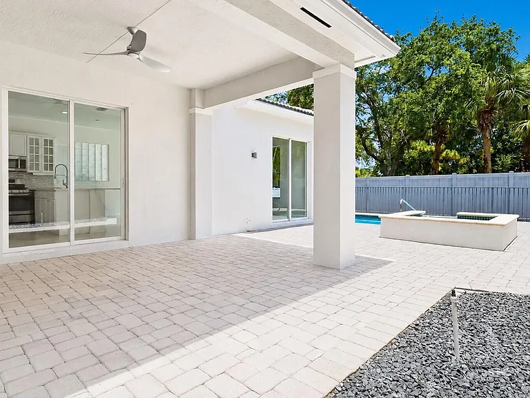 207 Isle Verde Way — Photo 36