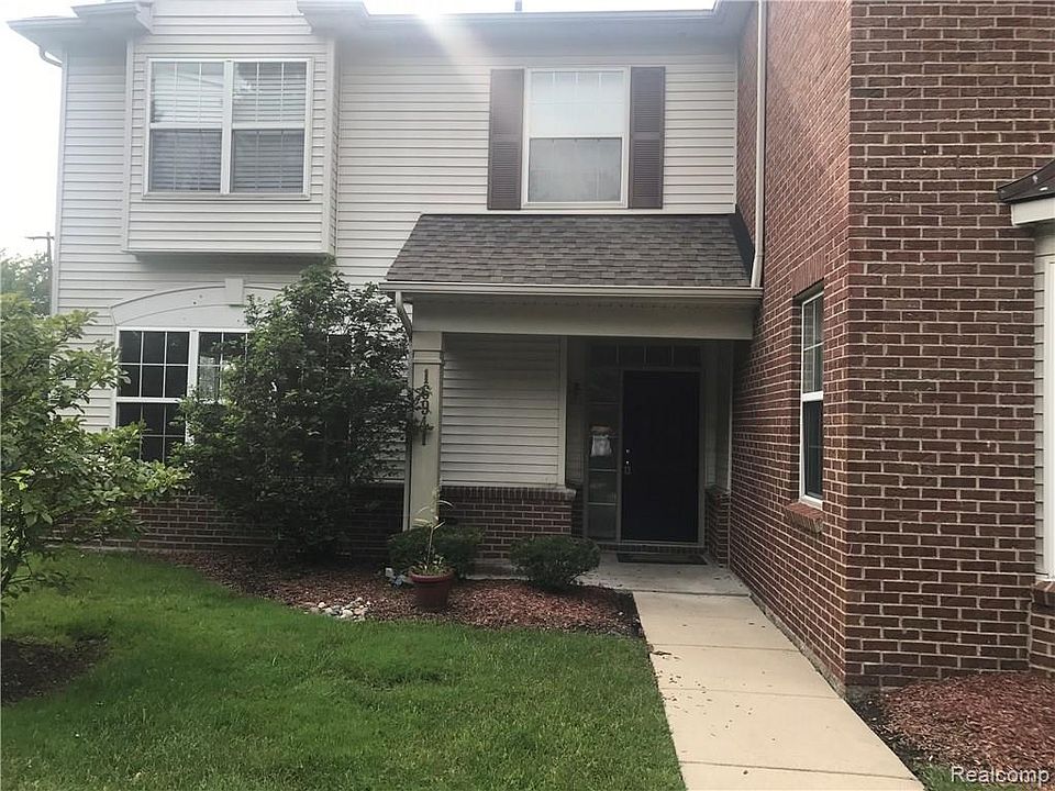 1st image of 16941 Hawick Ln Unit 142