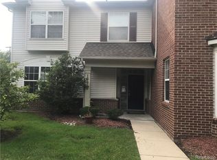16941 Hawick Ln UNIT 142, Romulus, MI 48174