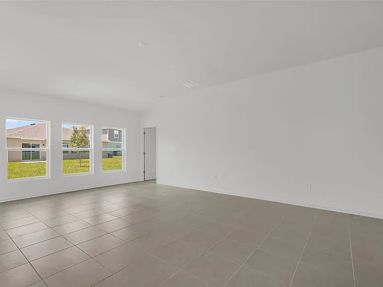 1552 Loxley Trl — Photo 5