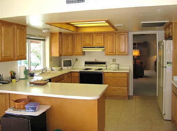 3rd image of 2620 S Playa Avenue