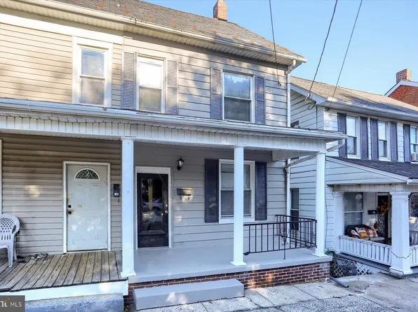 327 1st Ave, Red Lion, PA 17356