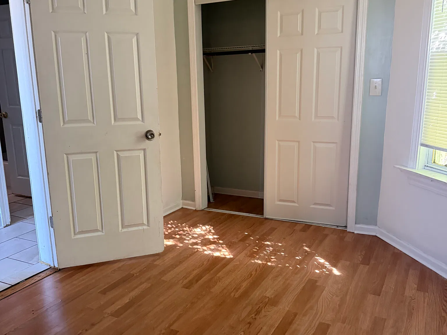 3 bed, 1000 sqft, $1,500 — Photo 4