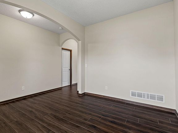 5th image of 149X Mills Dr