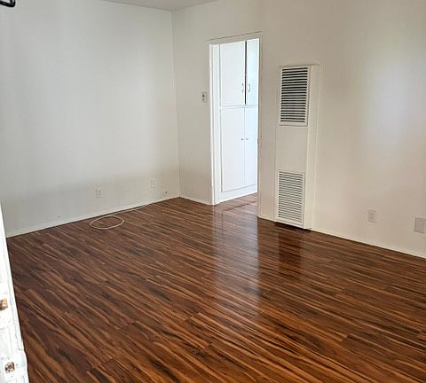 3rd image of 1327 S Bundy Dr APT 1
