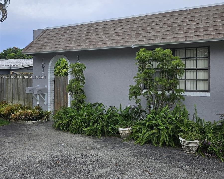 1st image of 1008 NE 34th Ct #A