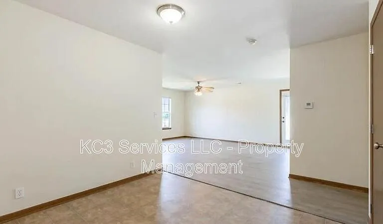 307 Dauphine St — Photo 4