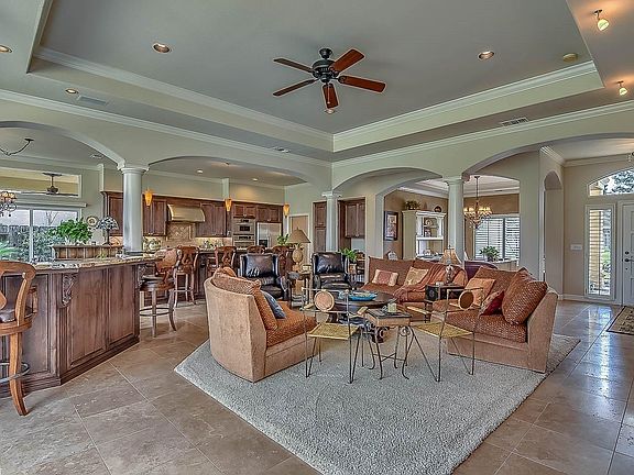 2nd image of 749 E Cypress Run