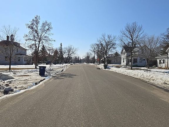 5th image of 510 3rd St SE