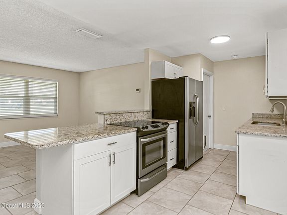 3rd image of 1973 Mosswood Dr