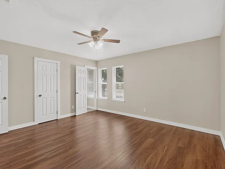 1717 Japonica Ln — Photo 21