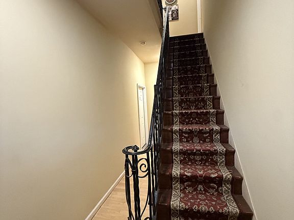 4th image of 430 Columbus Ave