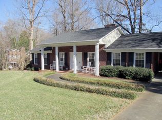 207 Country Club Cir, Shelby, NC 28150