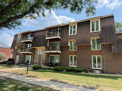 5721 W 103rd St APT 304, Oak Lawn, IL, 60453