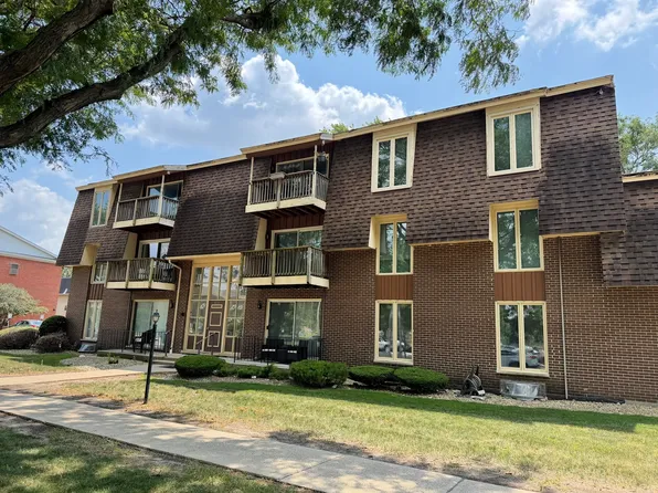 5721 W 103rd St APT 304, Oak Lawn, IL 60453