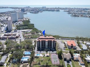 7037 Sunset Dr S APT 205, South Pasadena, FL 33707