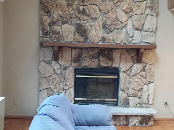 4th image of 106 Comstock Dr