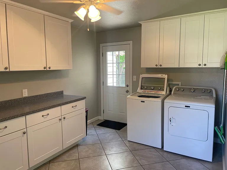 4073 Potomac Ave — Photo 4