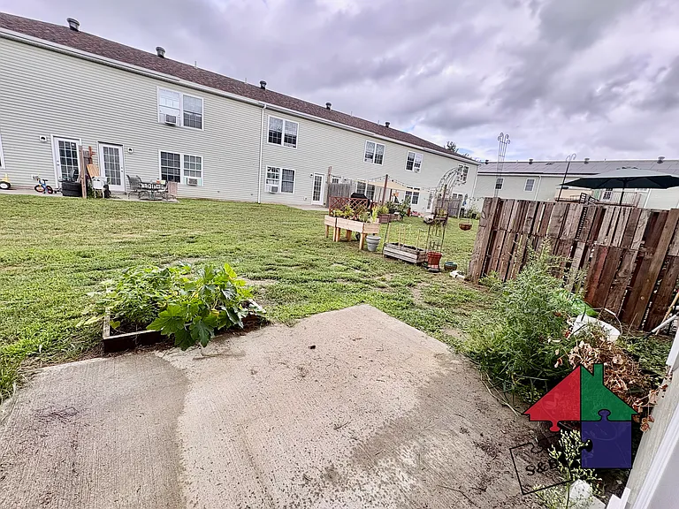 63 Southerberry Dr #102 — Photo 9