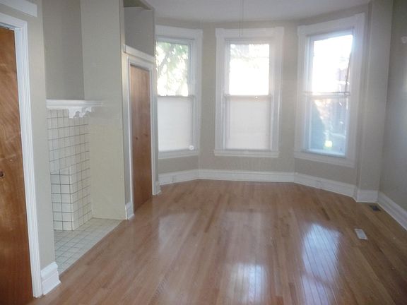 2nd image of 328 Amber St #1PITTSBURG
