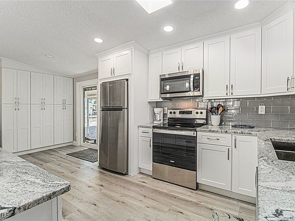 3rd image of 17890 Peppard Dr