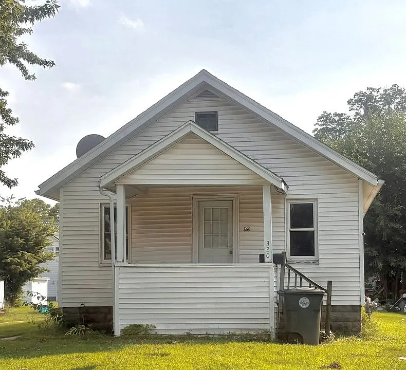 320 Blowers Ave