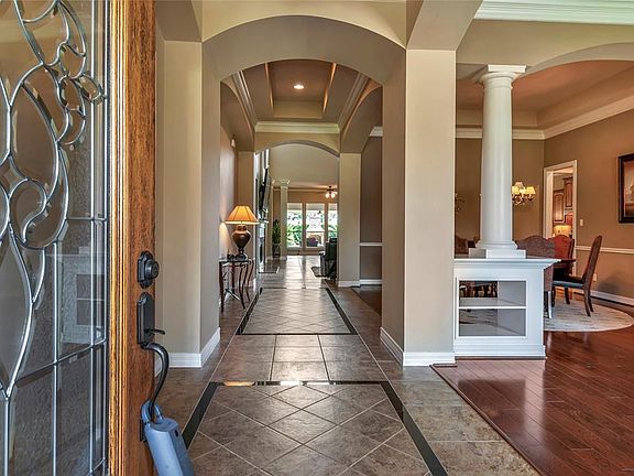 2nd image of 3945 Pebble Brook Dr