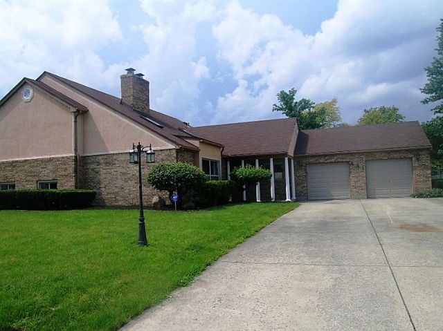 1st image of 421 Shadywood Dr