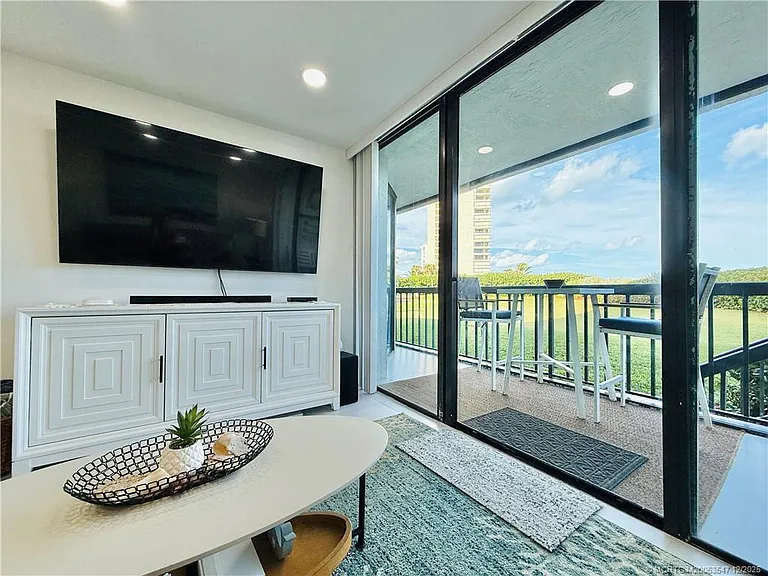 8800 S Ocean Dr #102 — Photo 29