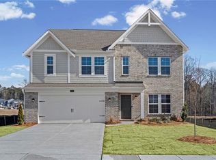 795 Crystal Lake Pkwy, Hoschton, GA 30548