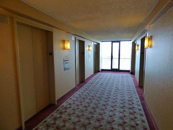 5th image of 2540 Shore Blvd APT 17G