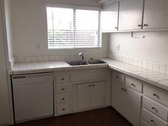 5th image of 11743 Mayfield Ave APT 1