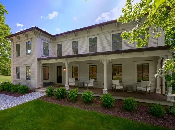 137 Kendall Pond Rd #A, Windham, NH 03087