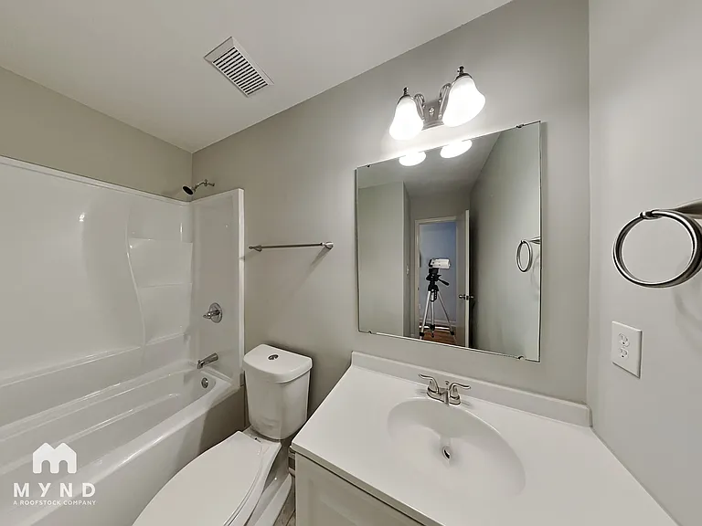 2241 Thornfield Rd — Photo 19