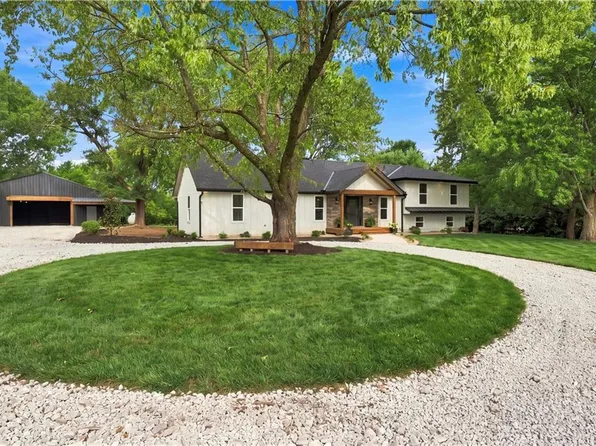 3222 SW Pryor Rd, Lees Summit, MO 64082
