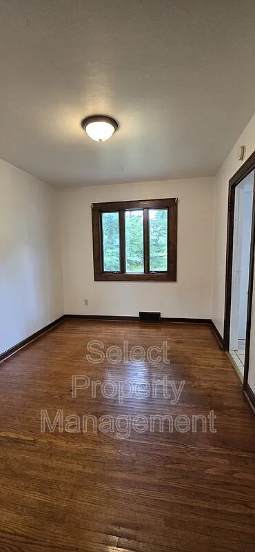 2 bed, 1.0 bath, 948 sqft, $1,149 — Photo 4